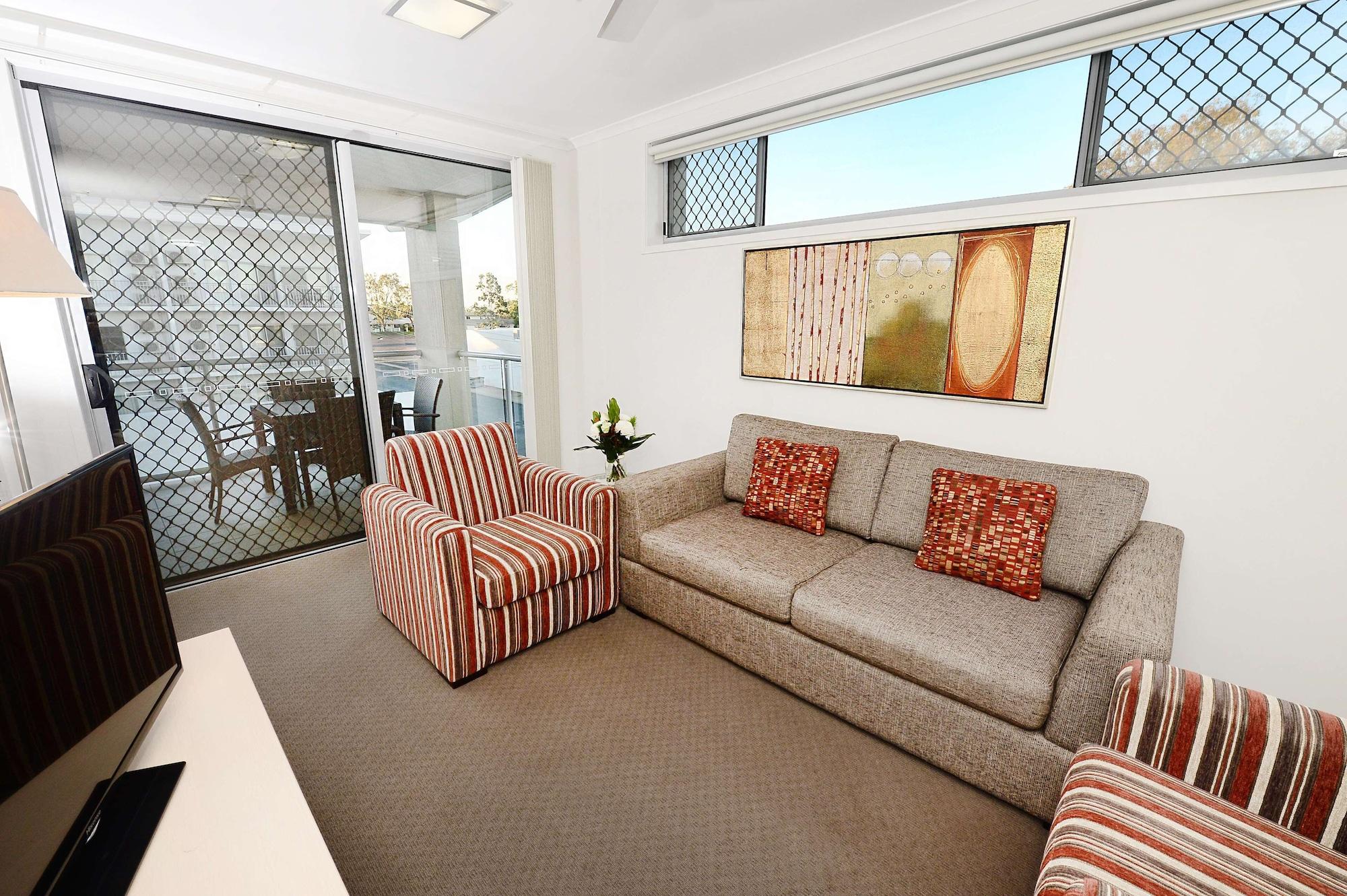 Oaks Moranbah Suites Exterior photo